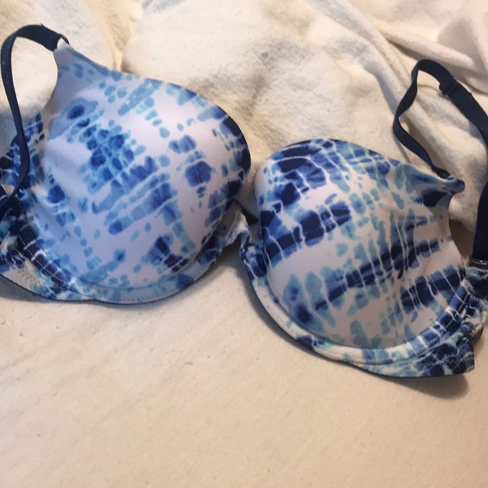 V.S bra - Picture 2 of 3